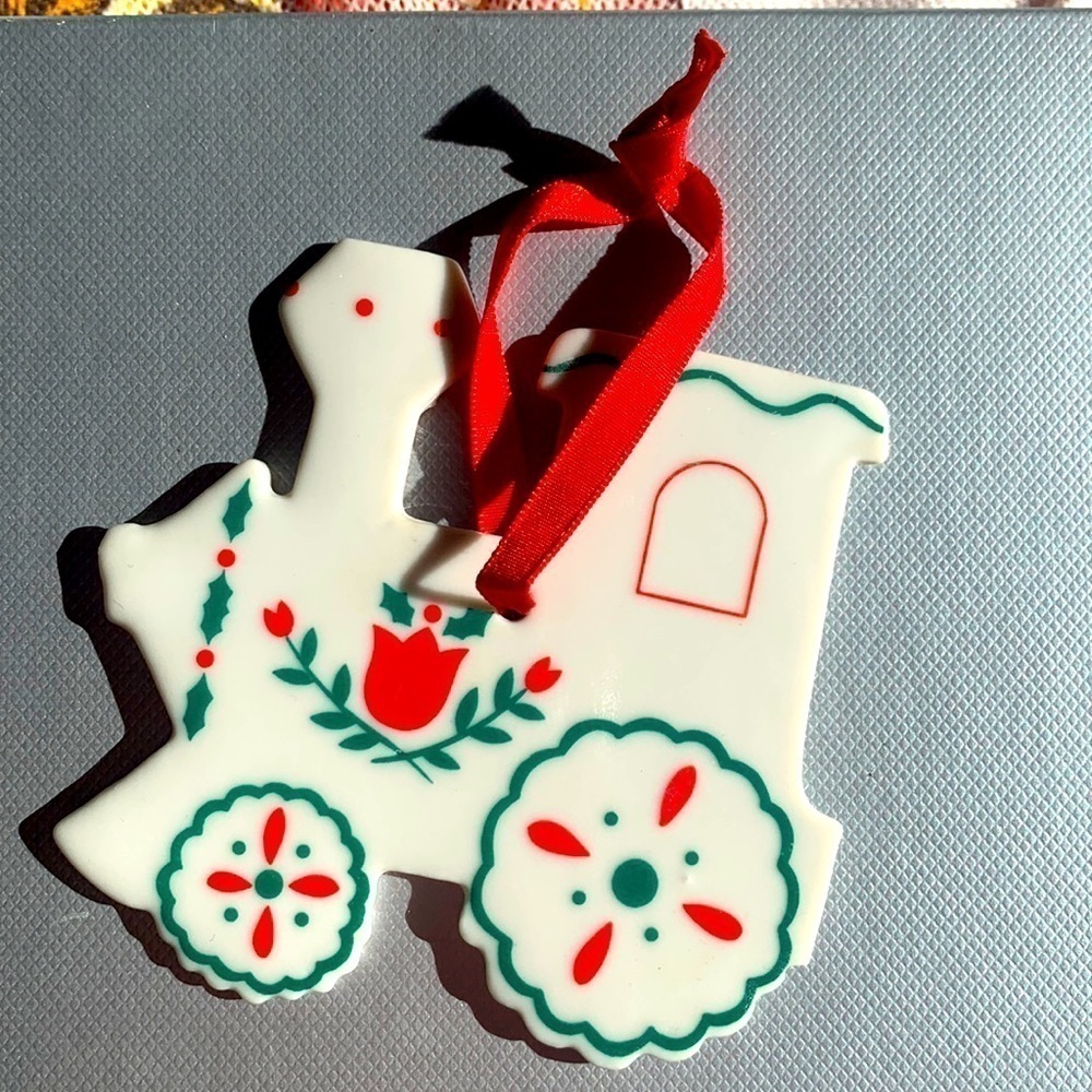 Vintage Russ Ceramic train car choo Cho holiday Christmas tree ornament